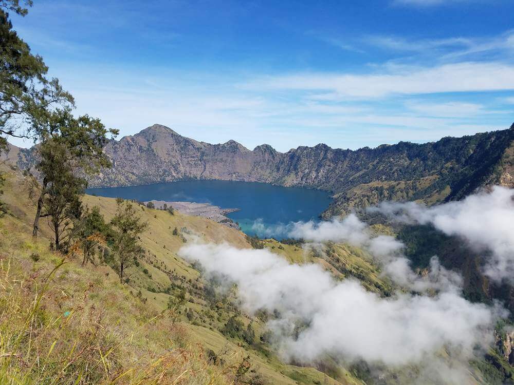 5D-4N Hiking Rinjani to Lake and Summit